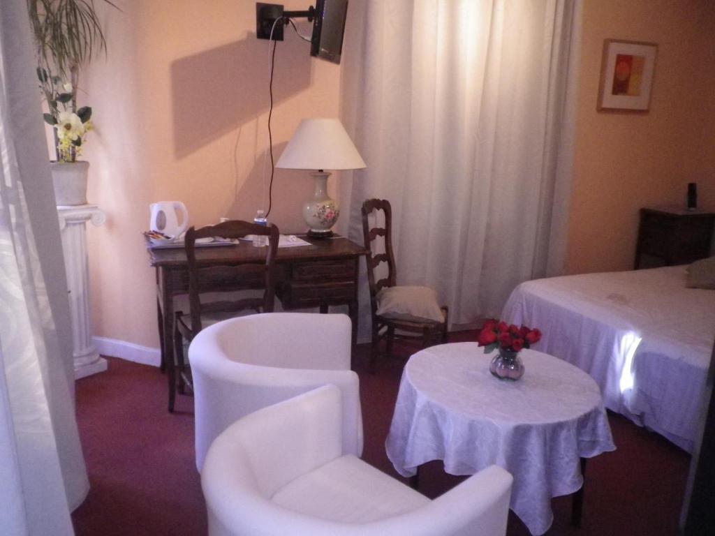Hotel Ermitage Du Moulin Labotte Haybes Habitación foto