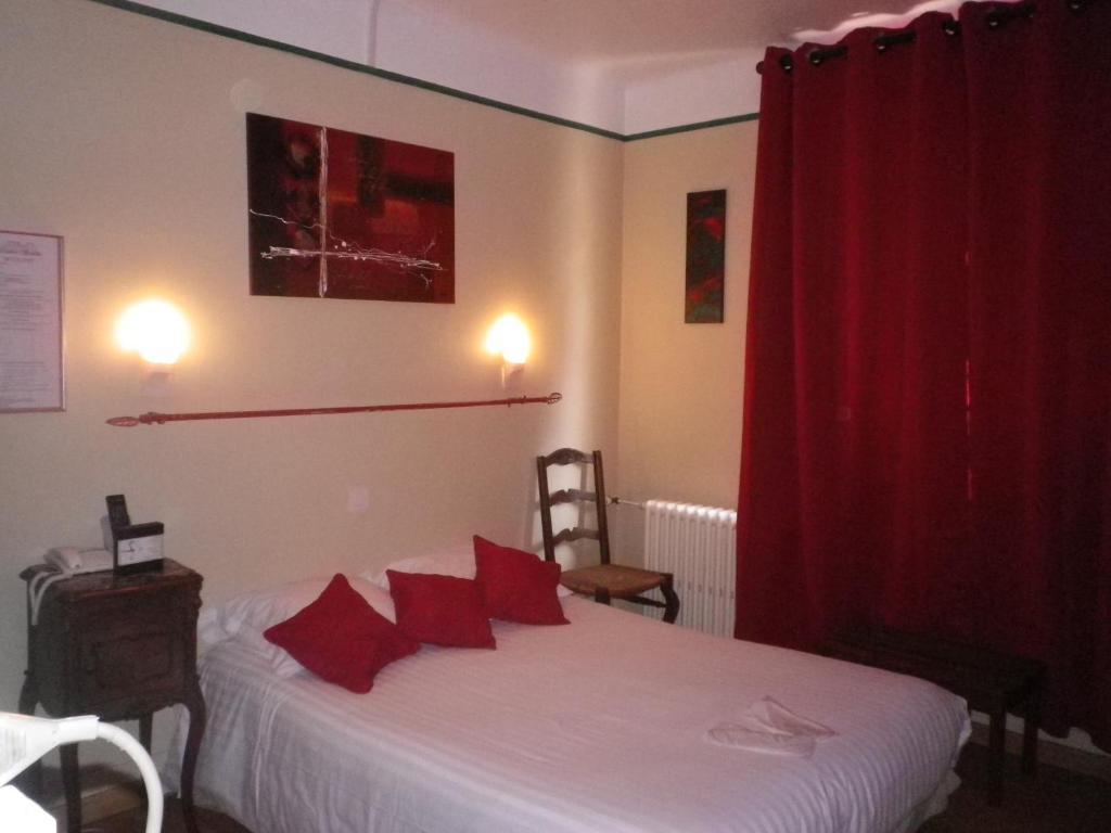 Hotel Ermitage Du Moulin Labotte Haybes Habitación foto