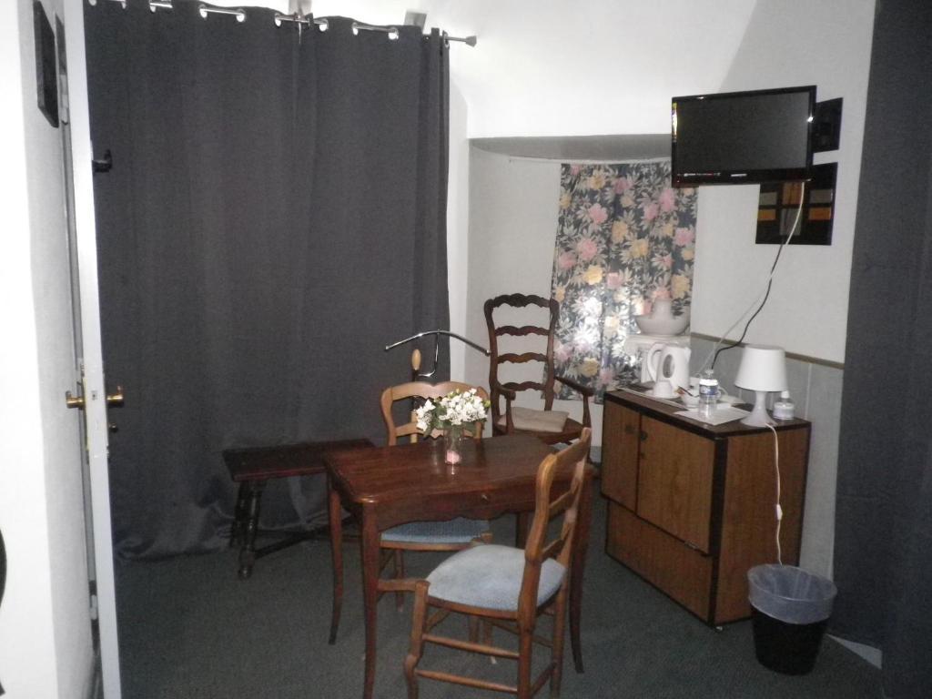 Hotel Ermitage Du Moulin Labotte Haybes Habitación foto