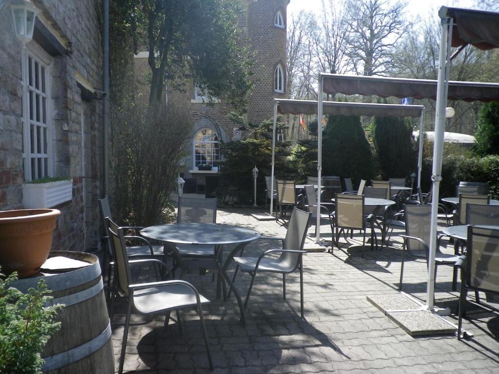 Hotel Ermitage Du Moulin Labotte Haybes Exterior foto