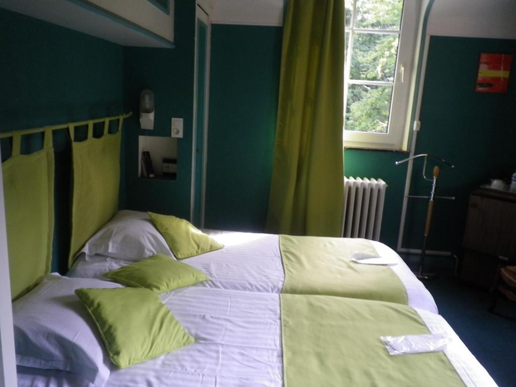 Hotel Ermitage Du Moulin Labotte Haybes Habitación foto