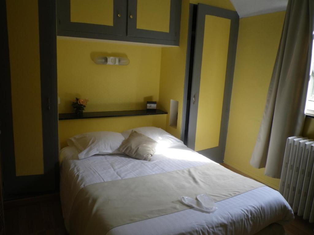Hotel Ermitage Du Moulin Labotte Haybes Habitación foto